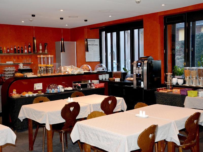 Logis Hotel Du Centre - Halte Ideale En Cyclotourisme Avec Garage A Velos Clos Molsheim Buitenkant foto